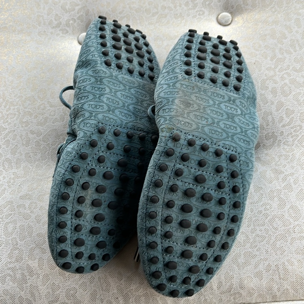 Tod's Classic Driving Shoes - Picture 6 of 8